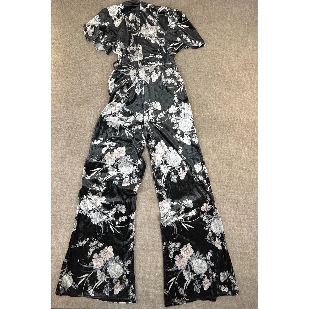 Unique Vintage Velvet‎ Jumpsuit Womens Medium 6/8 Black Floral V Neck Back Zip